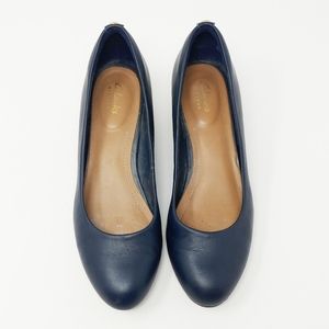 Clarks Blue Leather Classic Kitten Heels Size 8